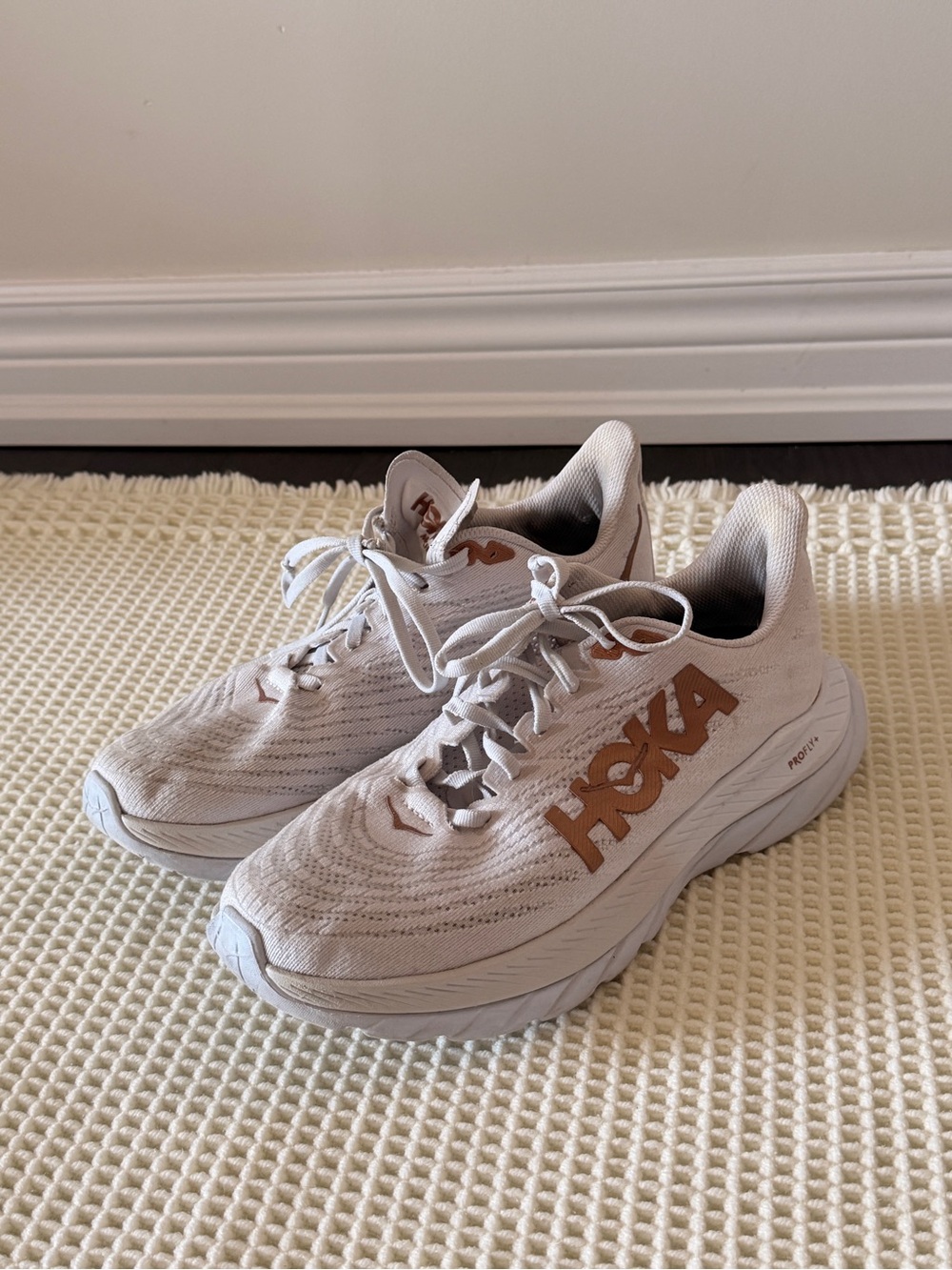 HOKA Mach 5 WOMENS ‘White Copper'